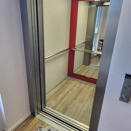 Penthousewohnung, Whirlpool Auf Der Dachterrasse Zubuchbar