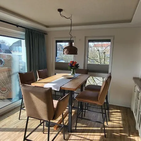 Penthousewohnung, Whirlpool Auf Der Dachterrasse Zubuchbar Grömitz